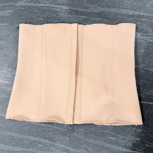 SKIMS Nude Shapewear Waist Cincher